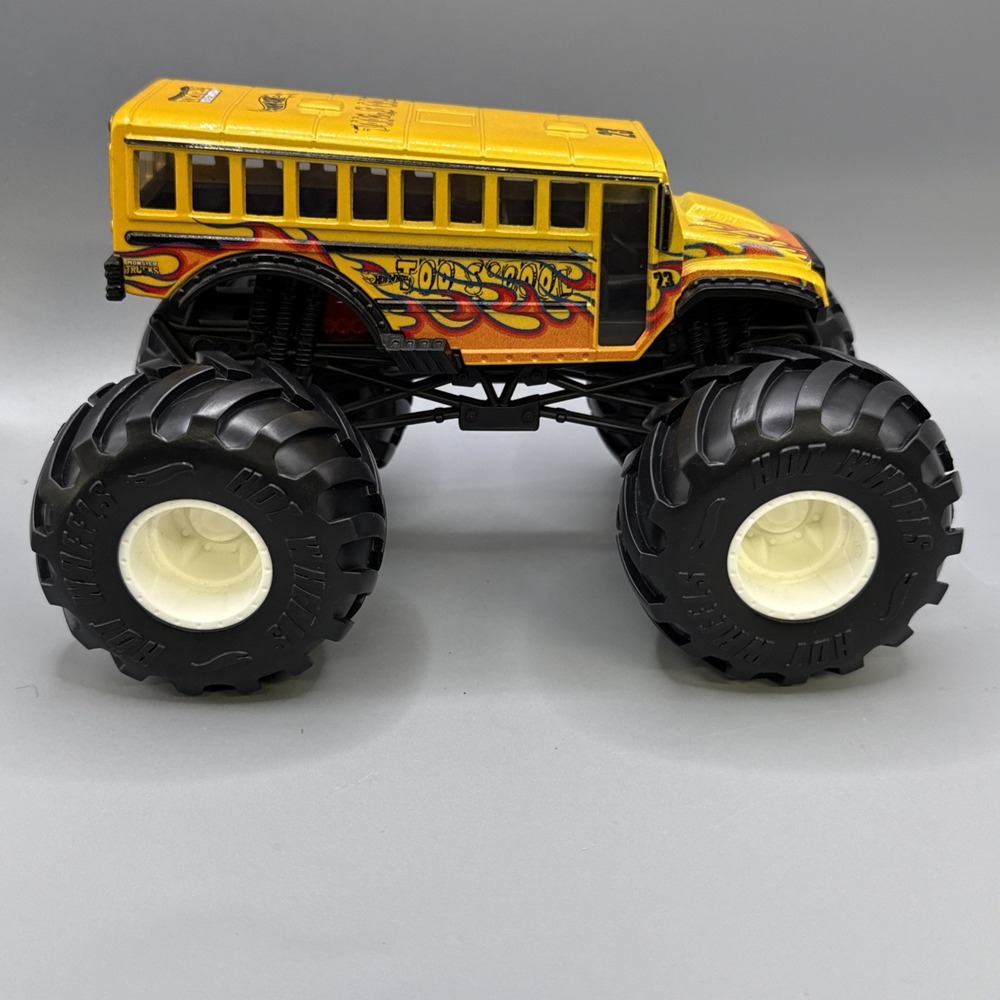 Hot Wheels DieCast Oversized 1:24 Monster Trucks TOO S'COOL BUS School Bus 1/24